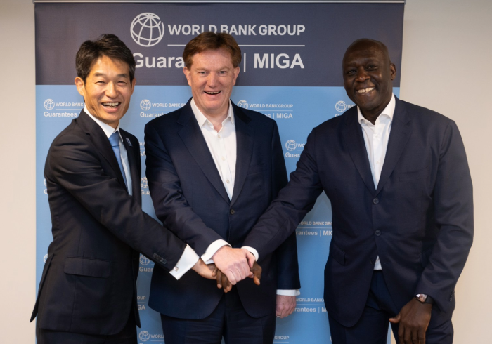 Left to right: Tsutomu Yamamoto, Miga; Danny Alexander, HSBC; Makhtar Diop, IFC. Photo credit: Djenno Bacvic, IFC.